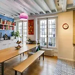 Marais District - Superb 3 Bedroom Flatent