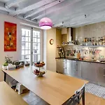 Marais District - Superb 3 Bedroom Flatent